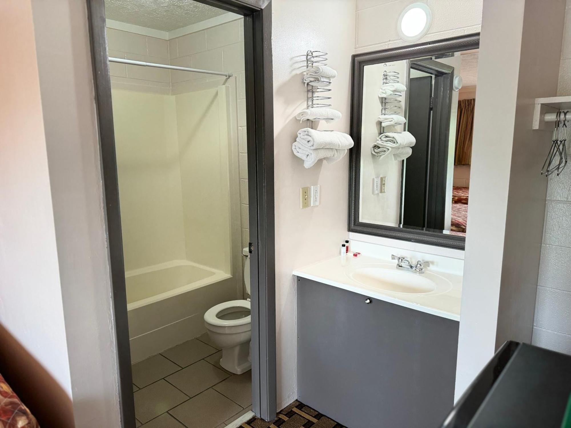 Economy Inn Crossville Extérieur photo